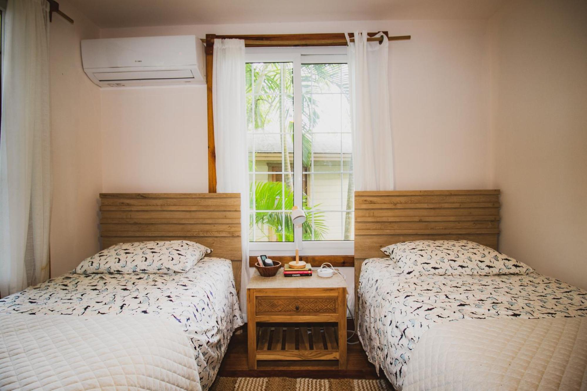 Luna Beach Luxury Boutique Beach Front Resort Jobs Bight Екстер'єр фото