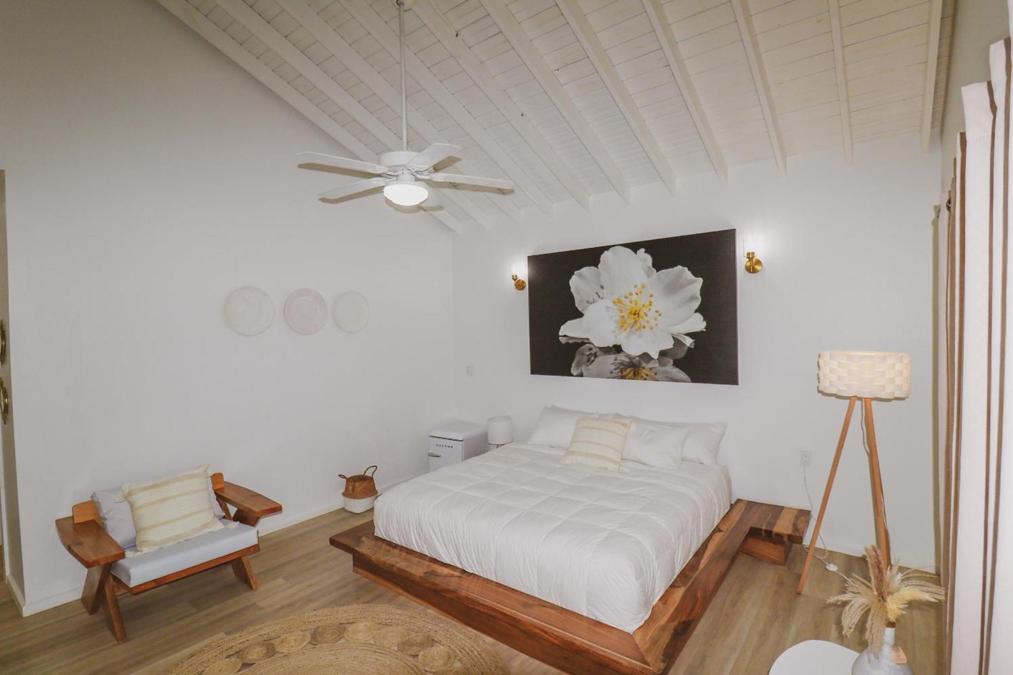 Luna Beach Luxury Boutique Beach Front Resort Jobs Bight Екстер'єр фото