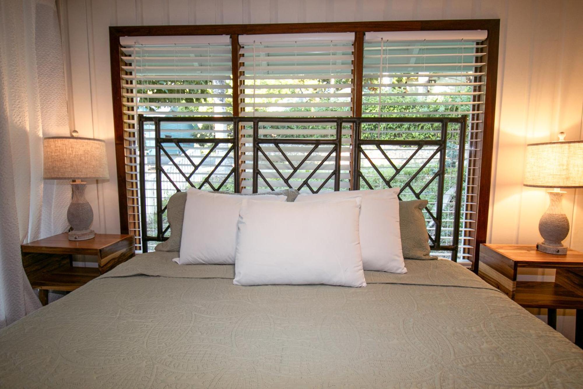 Luna Beach Luxury Boutique Beach Front Resort Jobs Bight Екстер'єр фото
