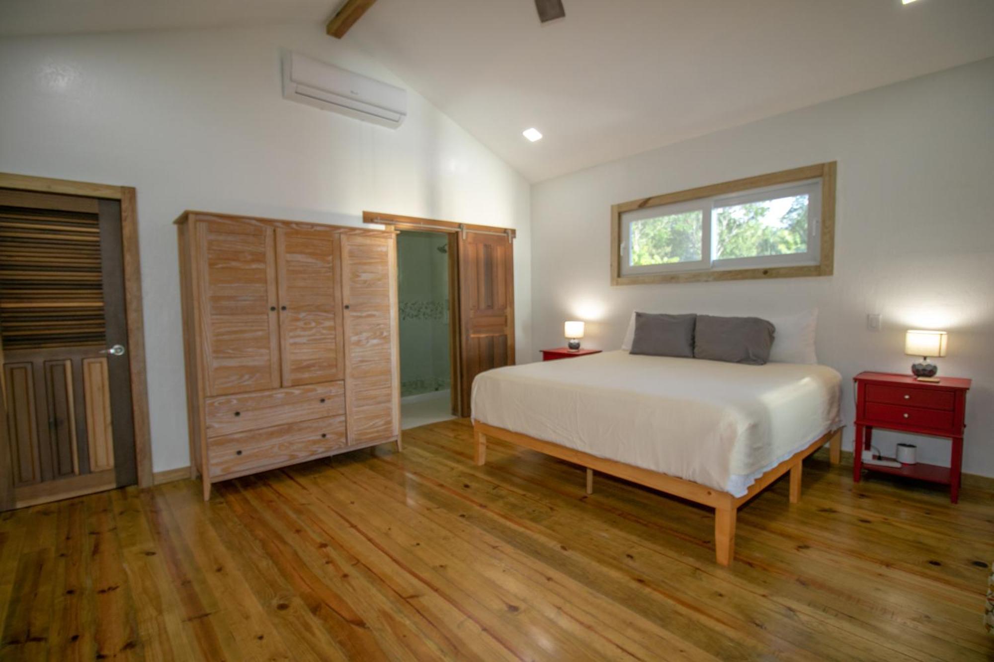 Luna Beach Luxury Boutique Beach Front Resort Jobs Bight Екстер'єр фото